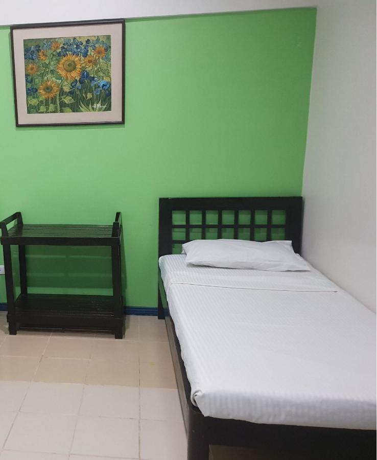 Saltimboca Tourist In Hotel Bacolod Luaran gambar