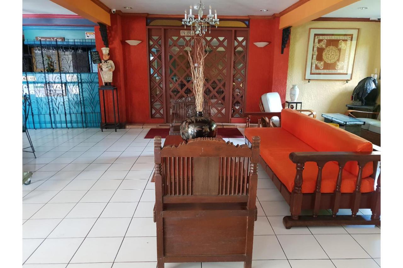 Saltimboca Tourist In Hotel Bacolod Luaran gambar